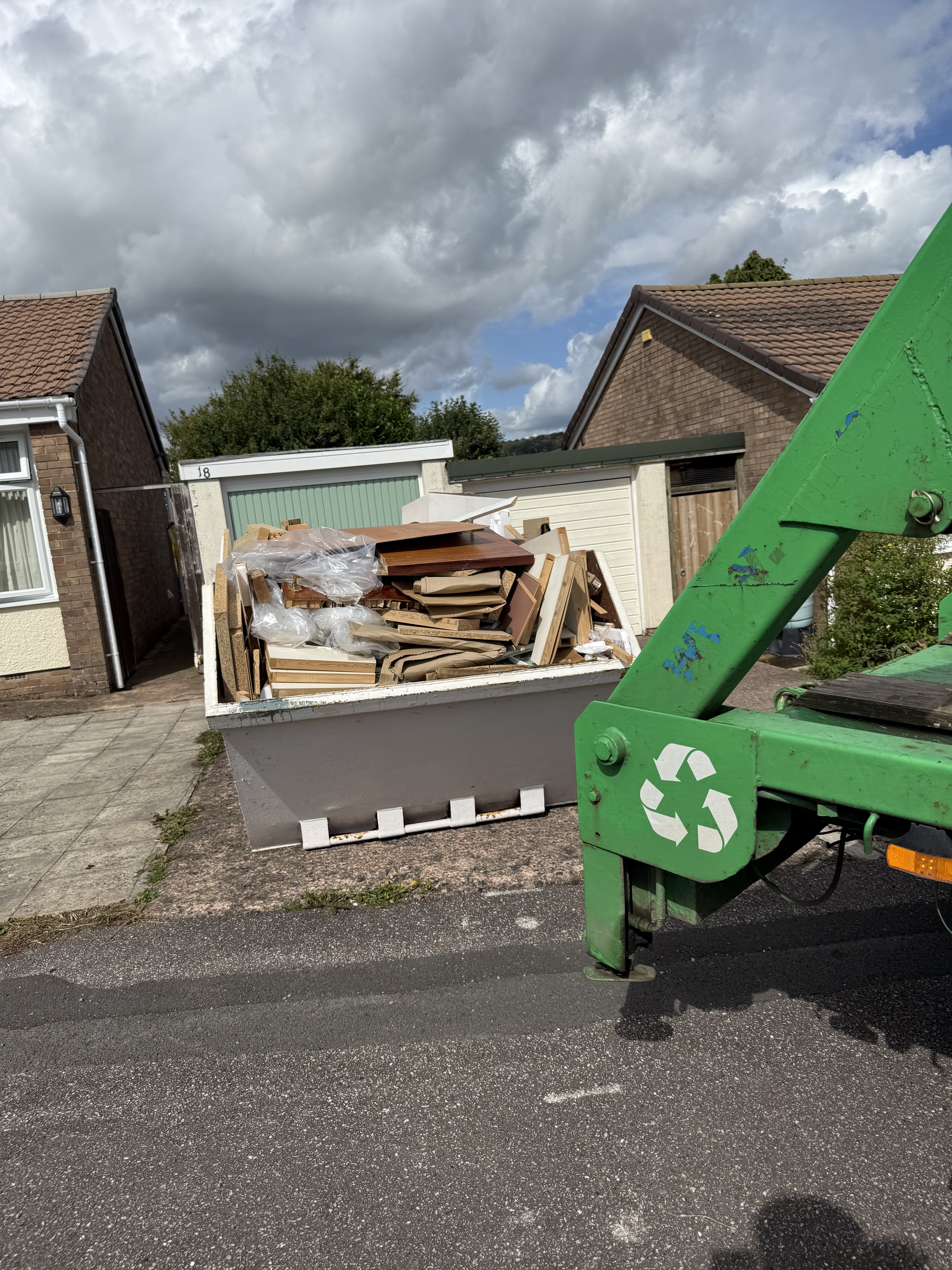 Mini skip hire in Exeter and Devon